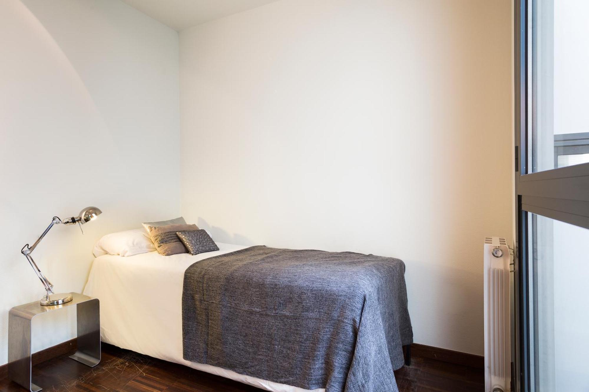 Apartment Barcelona Rentals - Sarria Apartments Near Center Room photo